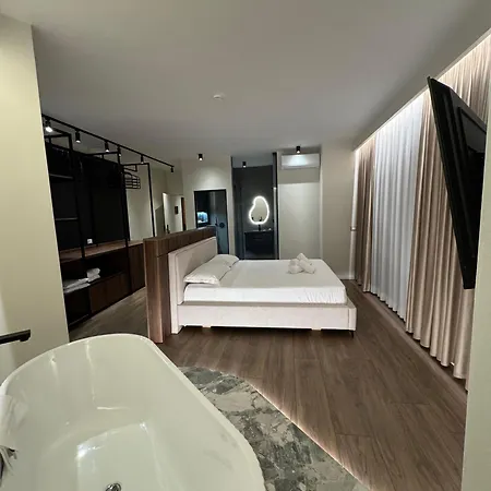 Nocleg ze śniadaniem Alcazar Luxury