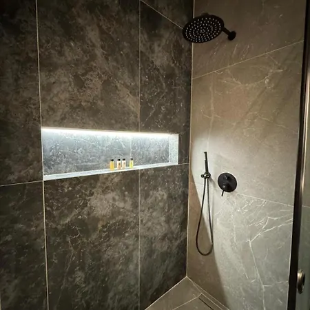 Alcazar Luxury