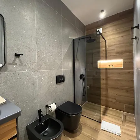 Alcazar Luxury *