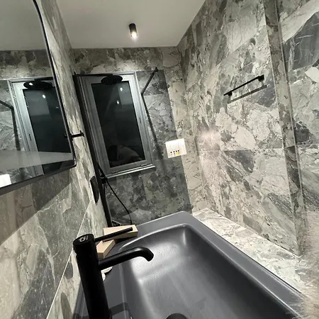 Alcazar Luxury *