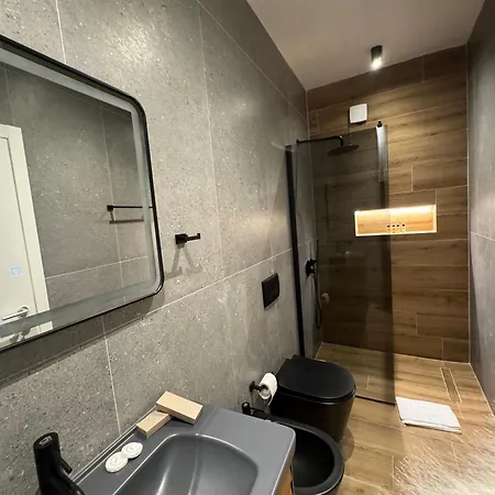 Alcazar Luxury *