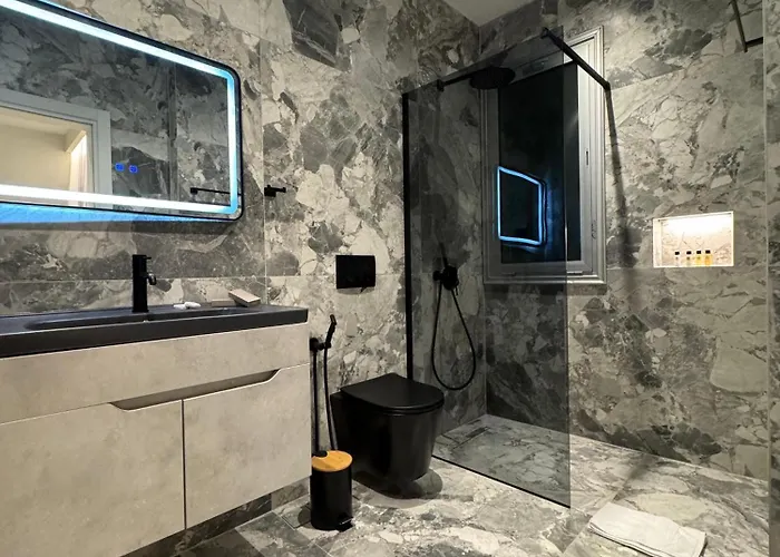 Alcazar Luxury فلورا